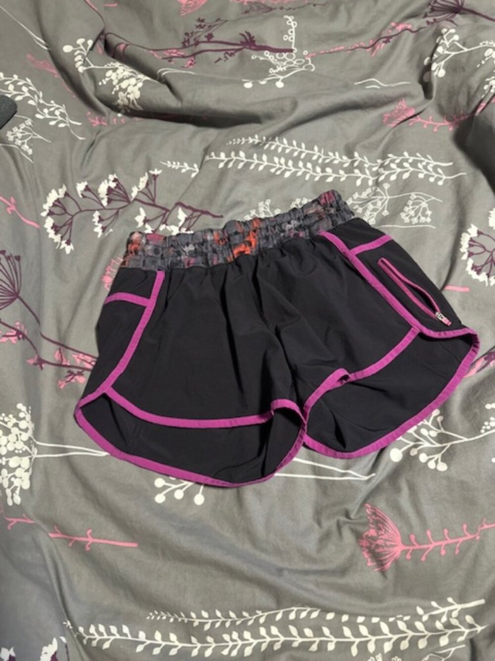 Lululemon size 6 shorts